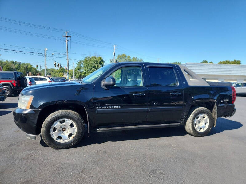 2008 Chevrolet Avalanche for sale at COLONIAL AUTO SALES in North Lima OH