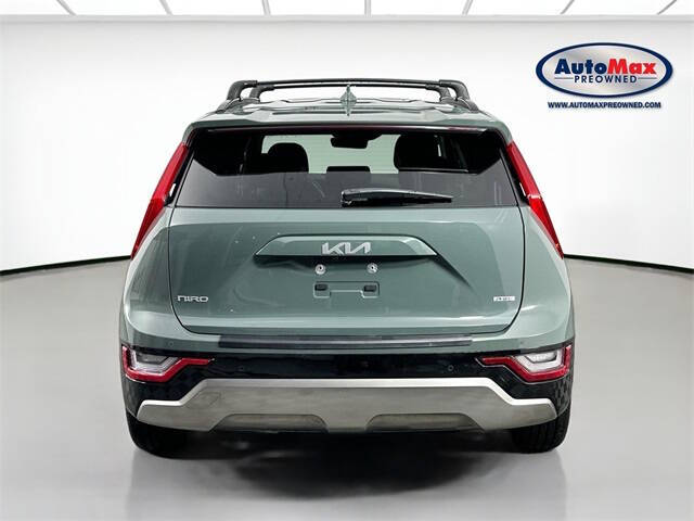 2023 Kia Niro Plug-In Hybrid SX Touring