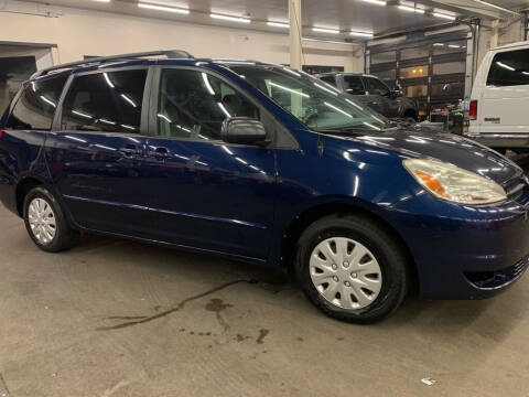 2004 Toyota Sienna