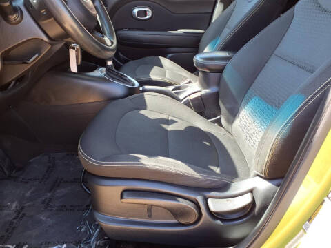 2015 Kia Soul +