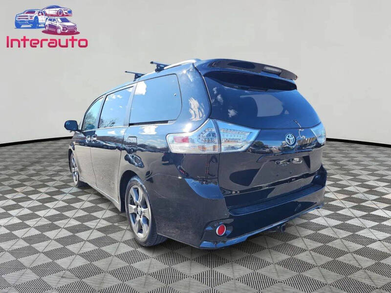 2017 Toyota Sienna