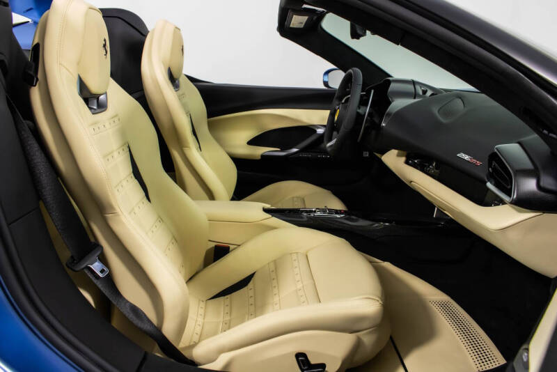 2024 Ferrari 296 GTS