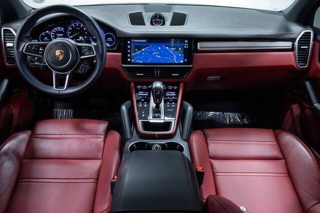 2023 Porsche Cayenne E-Hybrid Platinum Edition