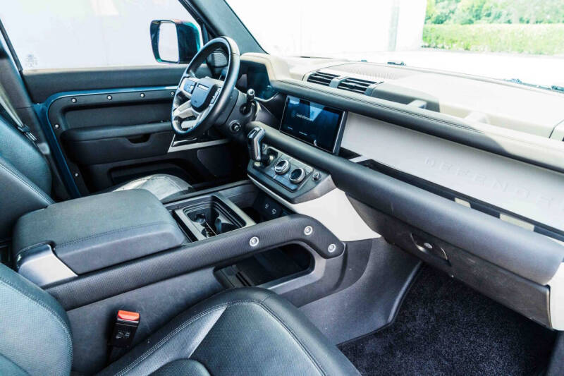 2022 Land Rover Defender 110 X-Dynamic SE