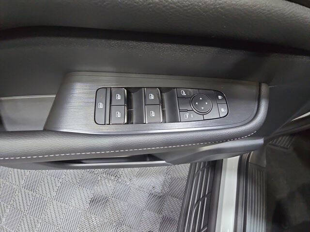 2025 Nissan Armada SV