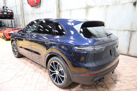 2023 Porsche Cayenne Platinum Edition