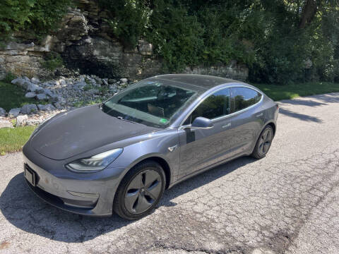 2019 Tesla Model 3 for sale at Bogie's Motors in Saint Louis MO