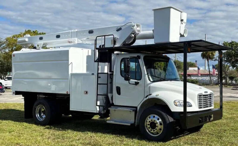 2018 Freightliner M2 106