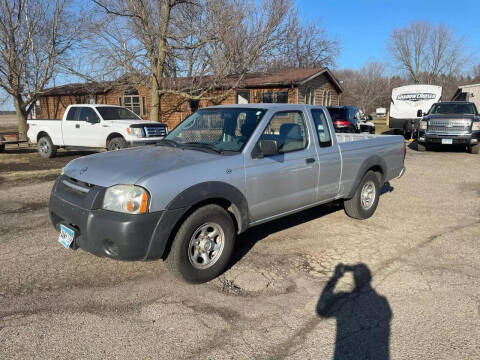 2004 Nissan Frontier for sale at COUNTRYSIDE AUTO INC in Austin MN