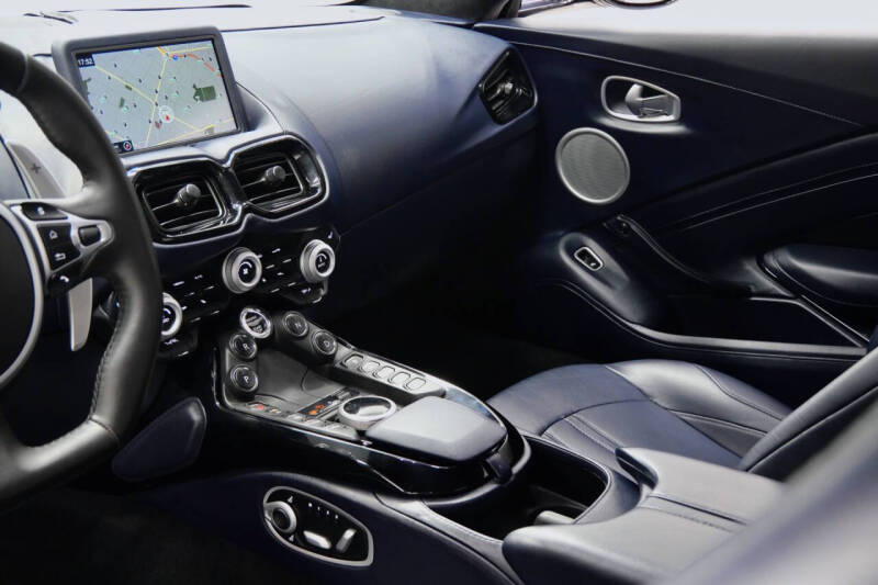 2020 Aston Martin Vantage