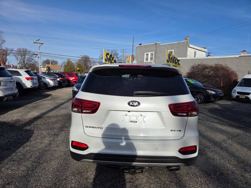 2019 Kia Sorento EX V6