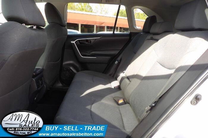 2022 Toyota RAV4 Hybrid LE