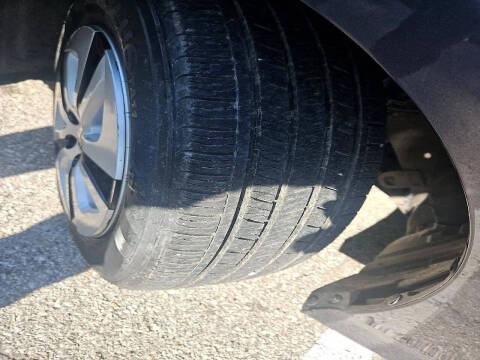 2016 Toyota Prius Three Touring