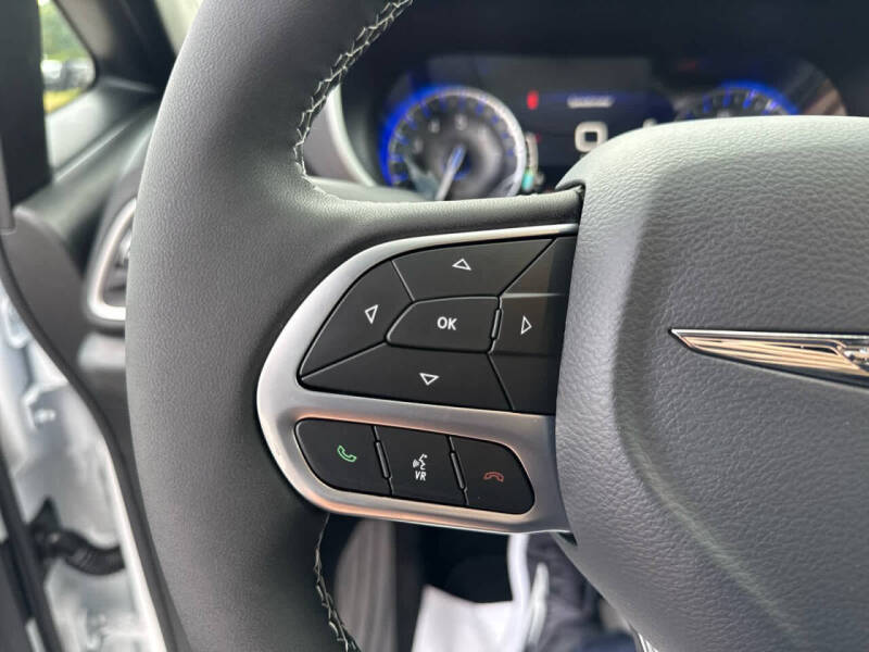 2026 Chrysler Voyager LX