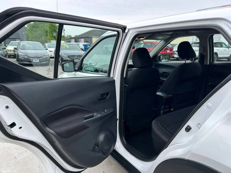 2021 Nissan Kicks S