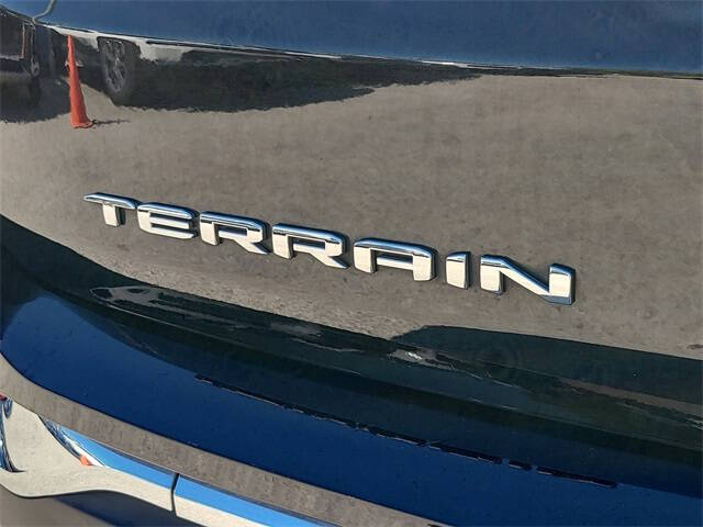 2023 GMC Terrain SLT