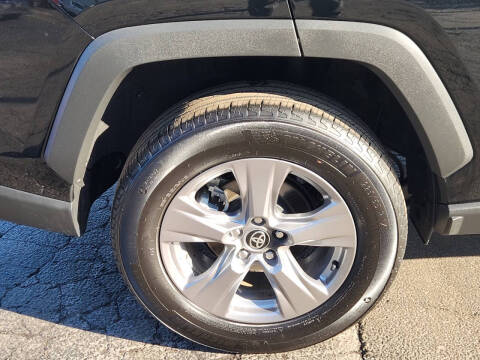 2025 Toyota RAV4 Hybrid LE