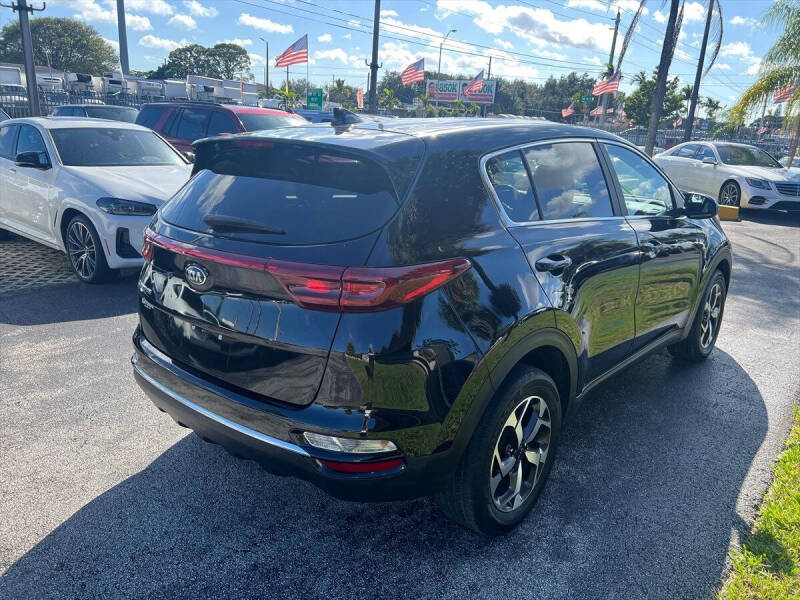 2022 Kia Sportage LX