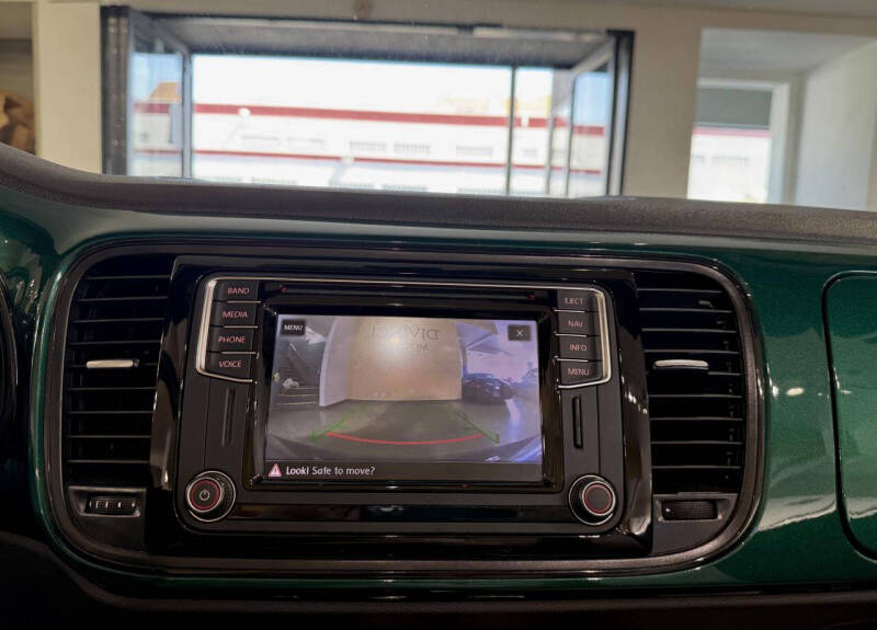 2017 Volkswagen Beetle Convertible 1.8T Classic