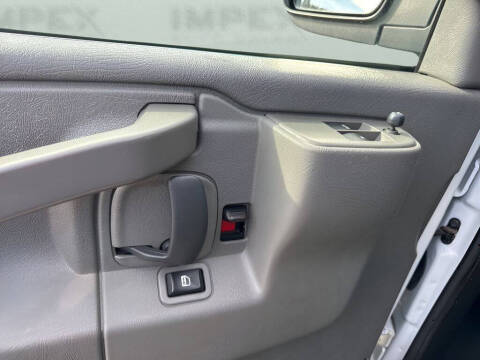 2023 Chevrolet Express 2500