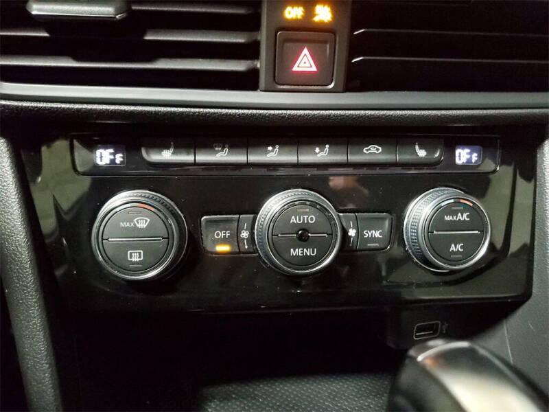 2019 Volkswagen Jetta R-Line