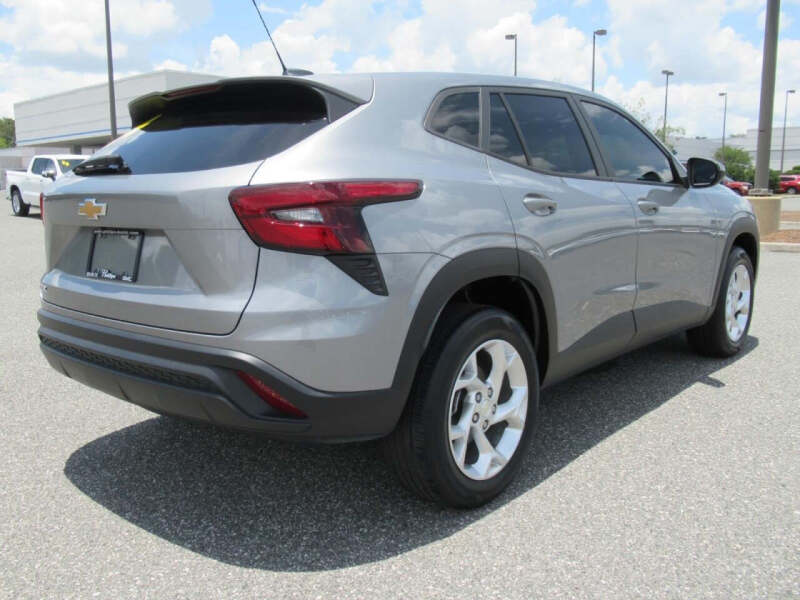 2024 Chevrolet Trax LS