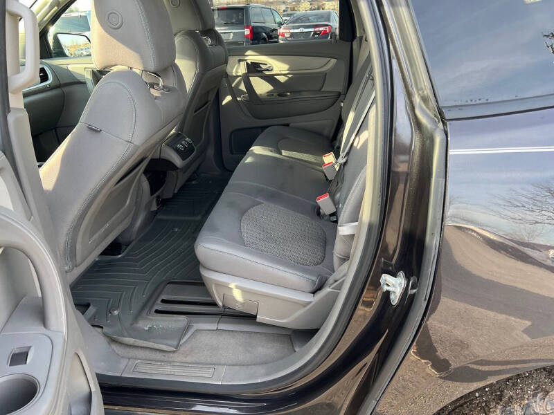 2017 Chevrolet Traverse LS