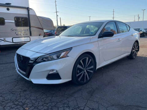 2022 Nissan Altima 2.0 SR