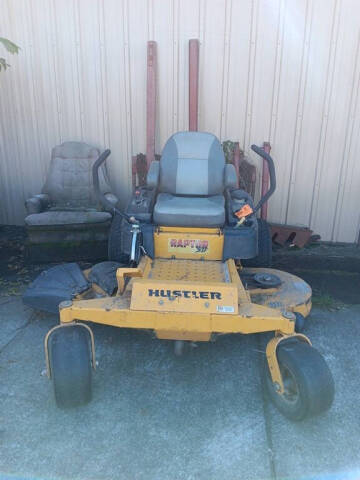 Hustler Raptor SD Zero Turn Mower