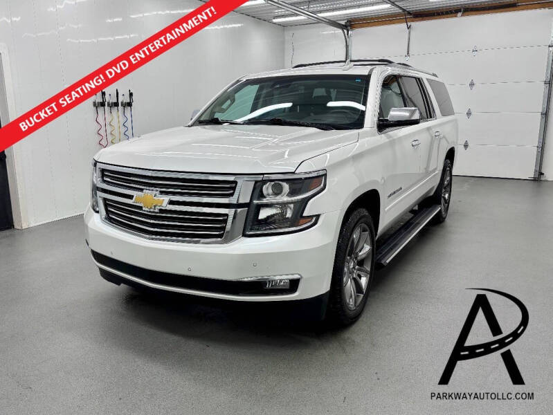 2017 Chevrolet Suburban Premier's photo