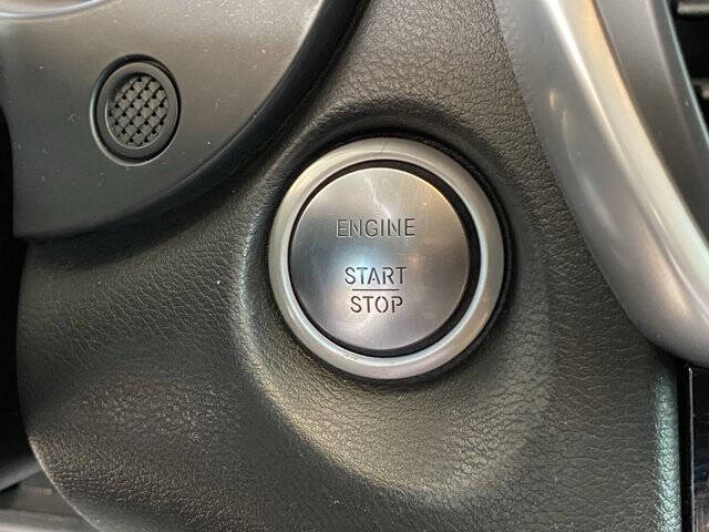 2019 Infiniti QX30 Essential