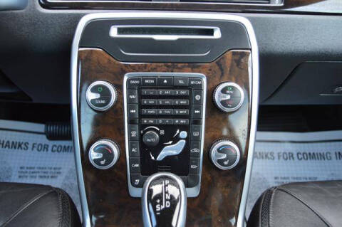 2016 Volvo XC70 T5 Drive-E Premier