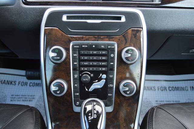 2016 Volvo XC70 T5 Drive-E Premier