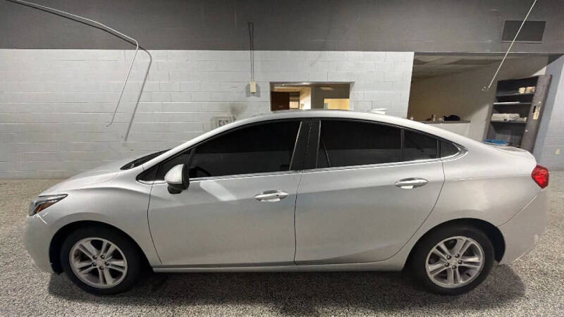 2017 Chevrolet Cruze LT Auto