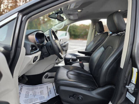 2017 Chrysler Pacifica Touring Plus