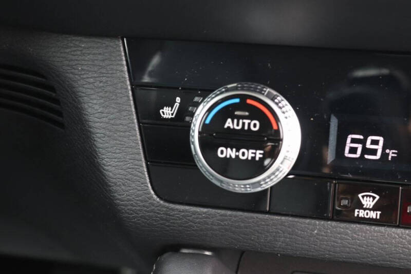 2025 Mitsubishi Outlander PHEV SE