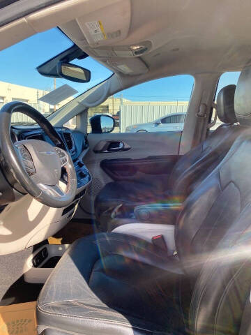 2020 Chrysler Pacifica Touring L