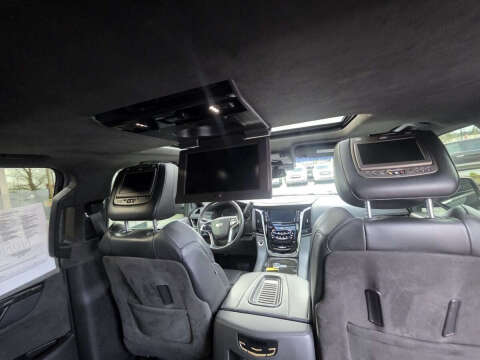 2019 Cadillac Escalade ESV Platinum