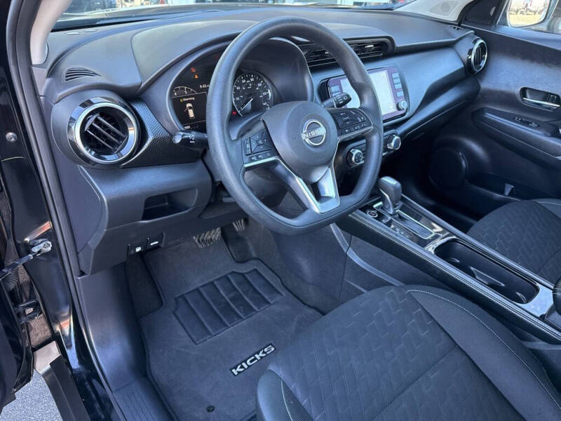 2024 Nissan Kicks SV