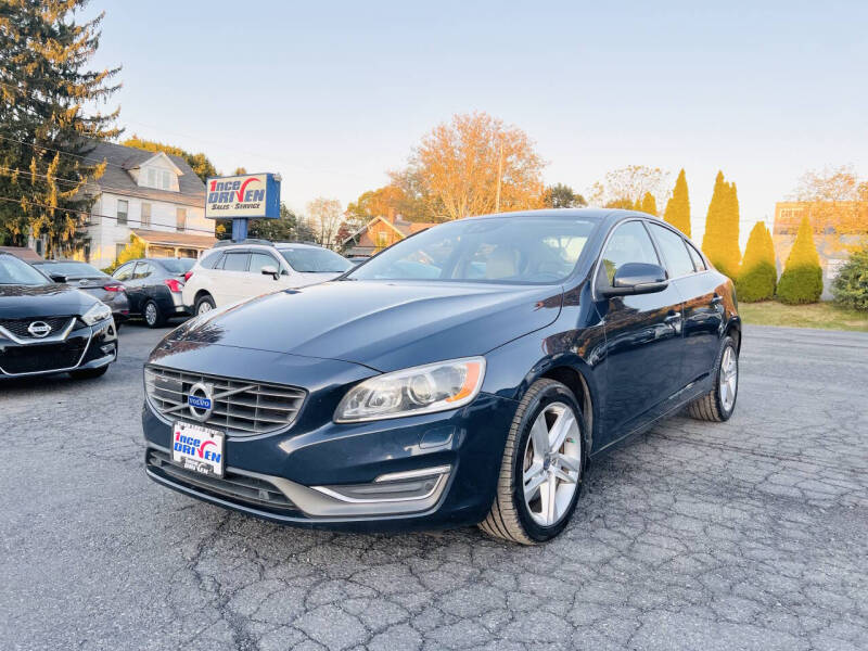 2015 Volvo S60 T5 Platinum's photo