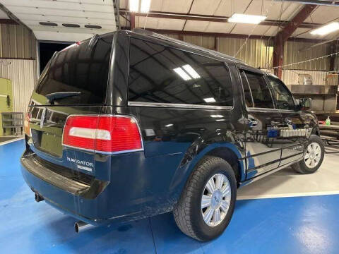 2011 Lincoln Navigator L