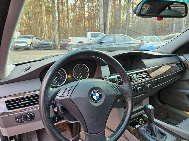 2004 BMW 5 Series 525i