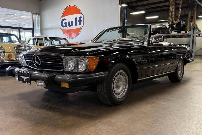 1977 Mercedes-Benz 450-Class