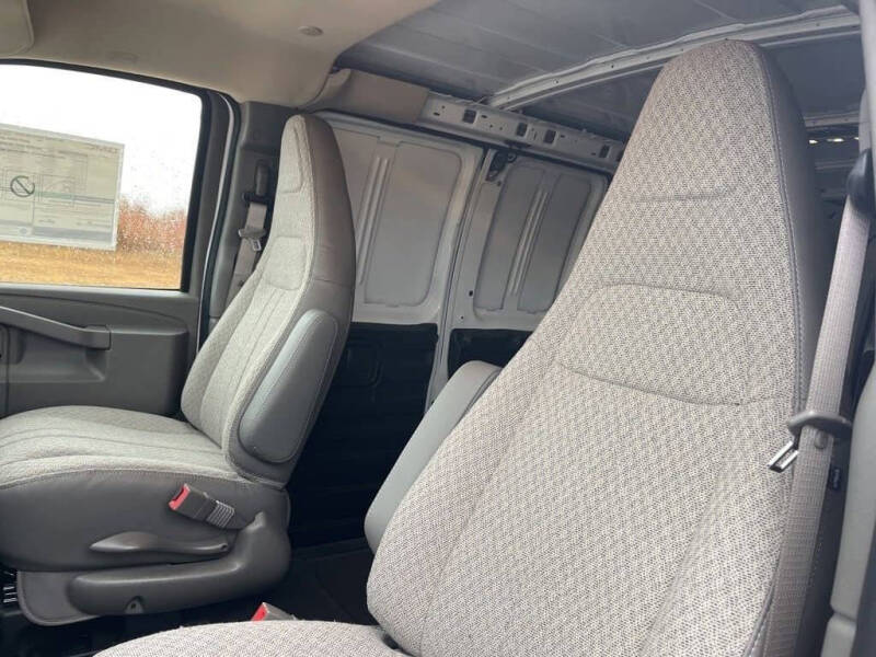 2025 GMC Savana 3500