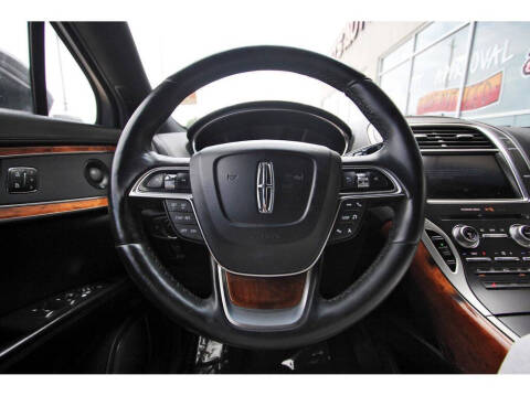 2019 Lincoln Nautilus Select