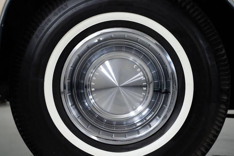 1962 Lincoln Continental