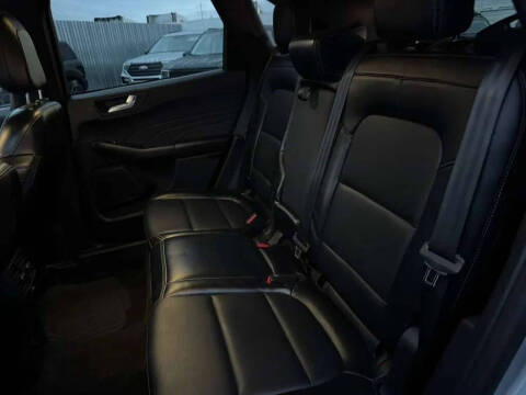 2023 Ford Escape Platinum