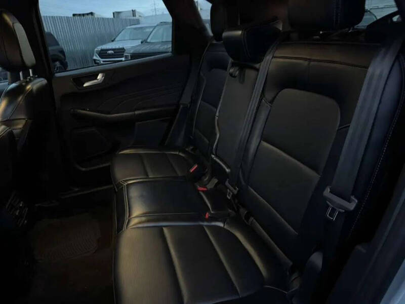 2023 Ford Escape Platinum
