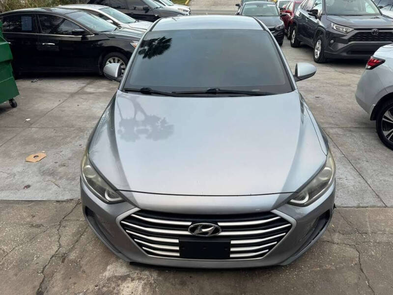 2017 Hyundai Elantra SE