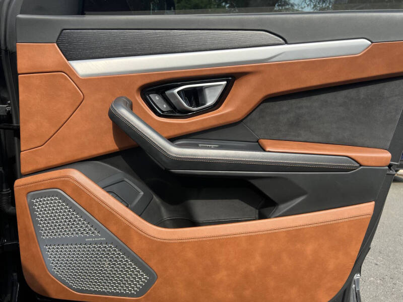 2019 Lamborghini Urus